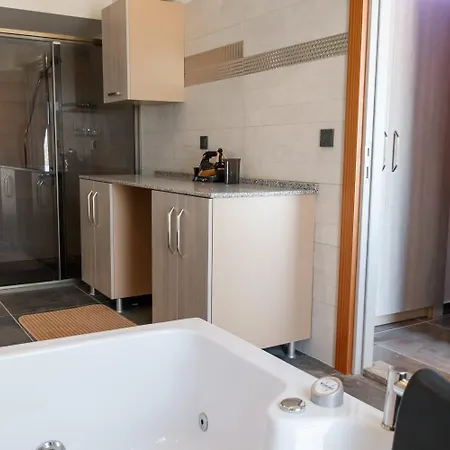 Comfort 4 Bedroom Yalova View *