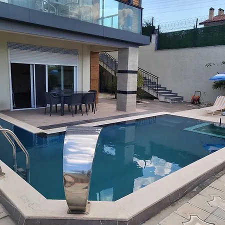 Comfort 4 Bedroom Yalova View