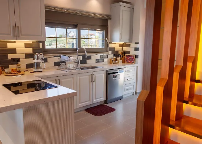 Comfort 4 Bedroom Yalova View Villa *